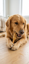 Load image into Gallery viewer, Dog Treats Chicken Feet (7 Oz)